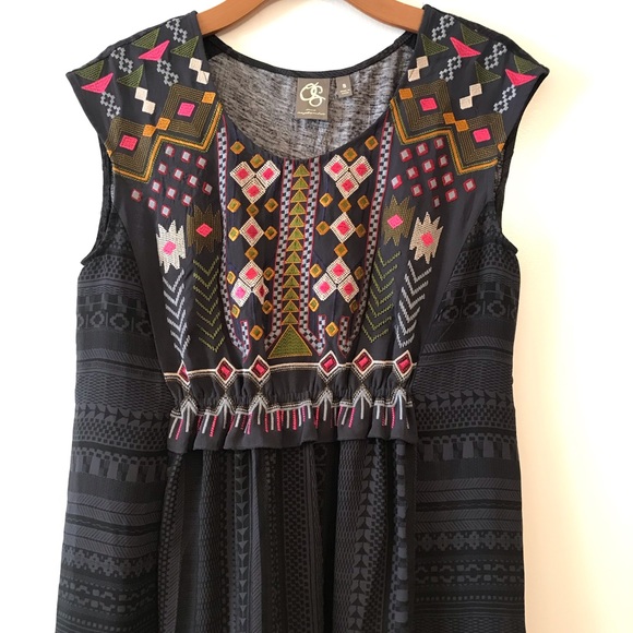 Anthropologie Tops - Cute Anthropologie Boho Geometric Sleeveless Tunic